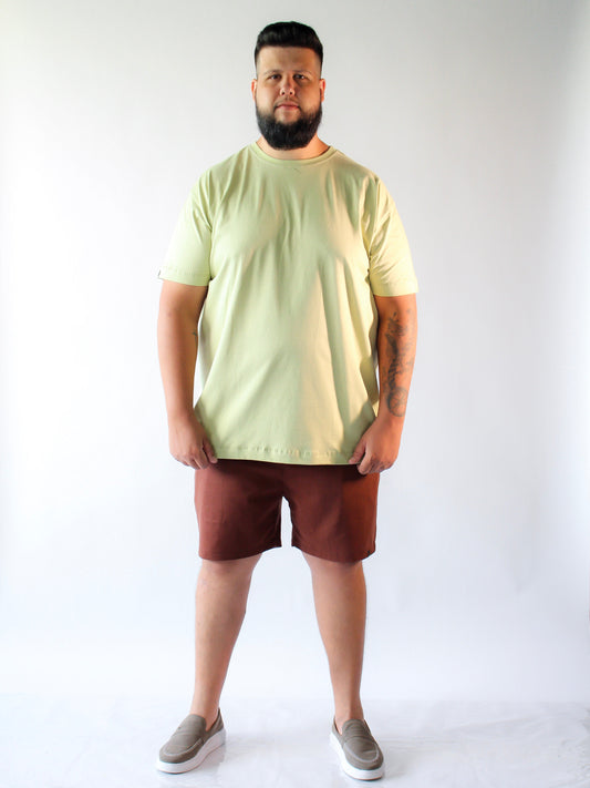 T-SHIRT BÁSICA VERDE CHÁ - PLUS SIZE