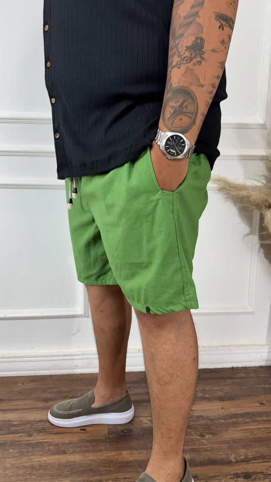 SHORT LINHO VERDE FOLHA - PLUS SIZE
