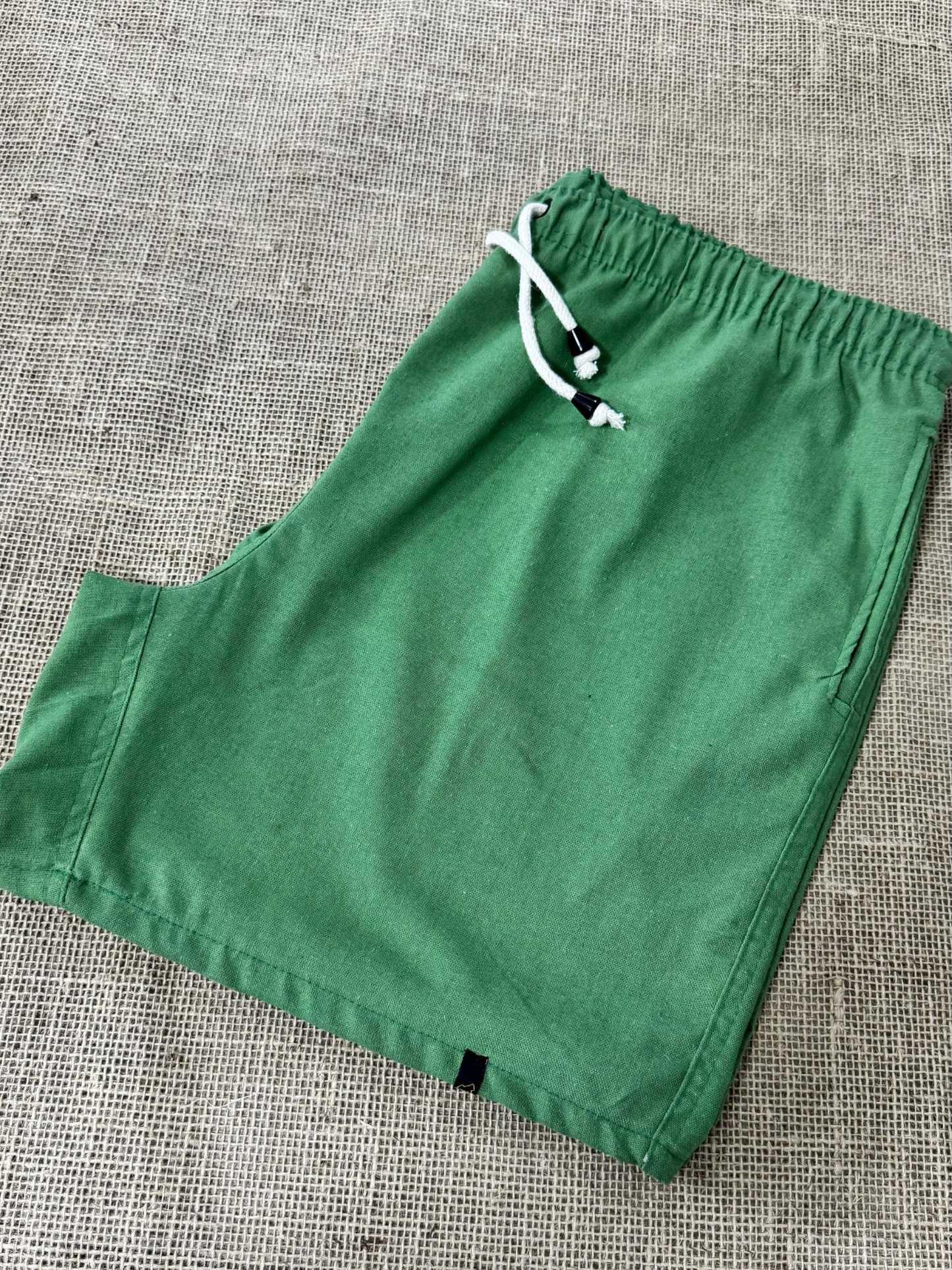 SHORT LINHO VERDE FOLHA - PLUS SIZE