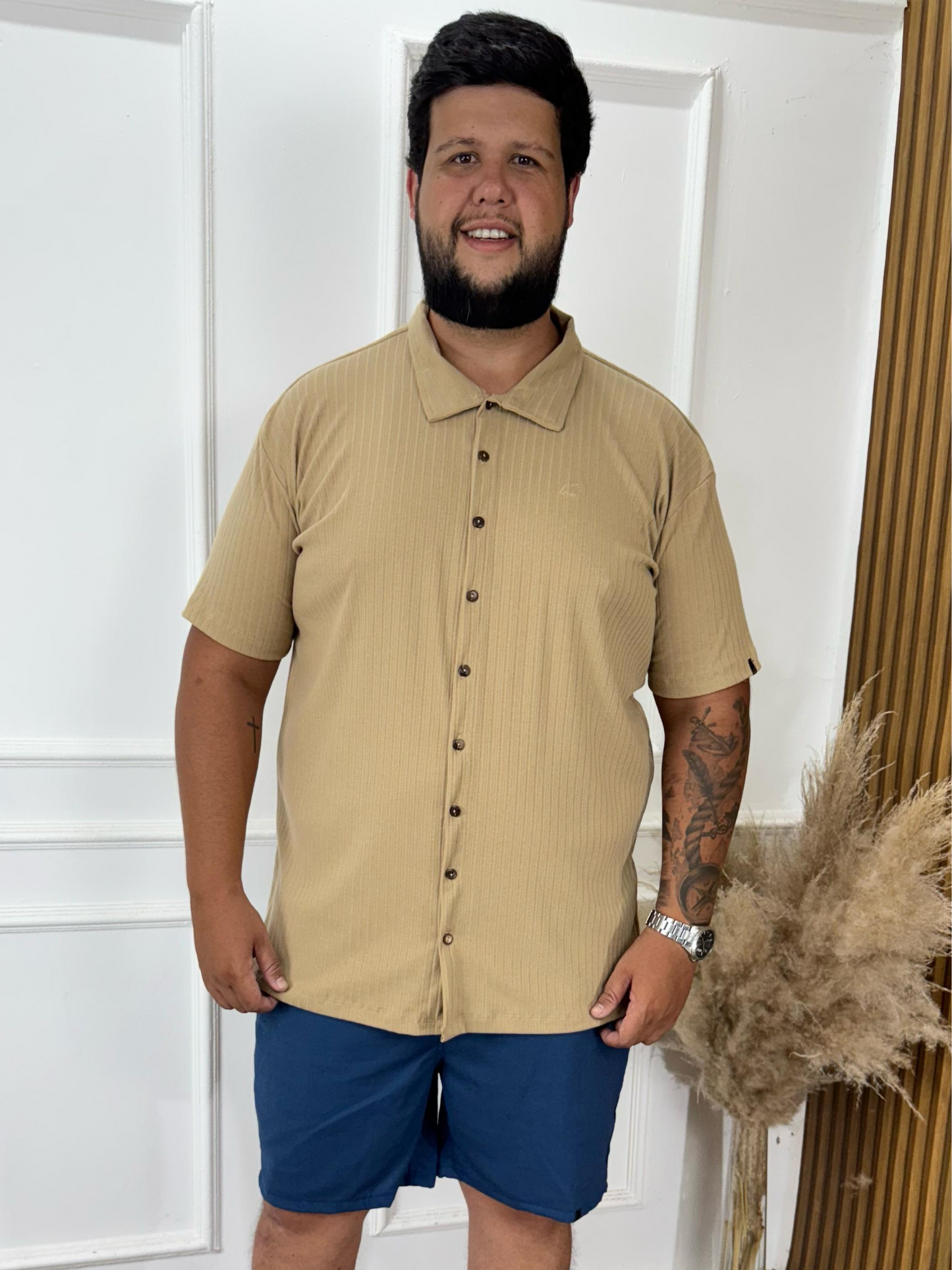 CAMISA SOCIAL BEGE - PLUS SIZE