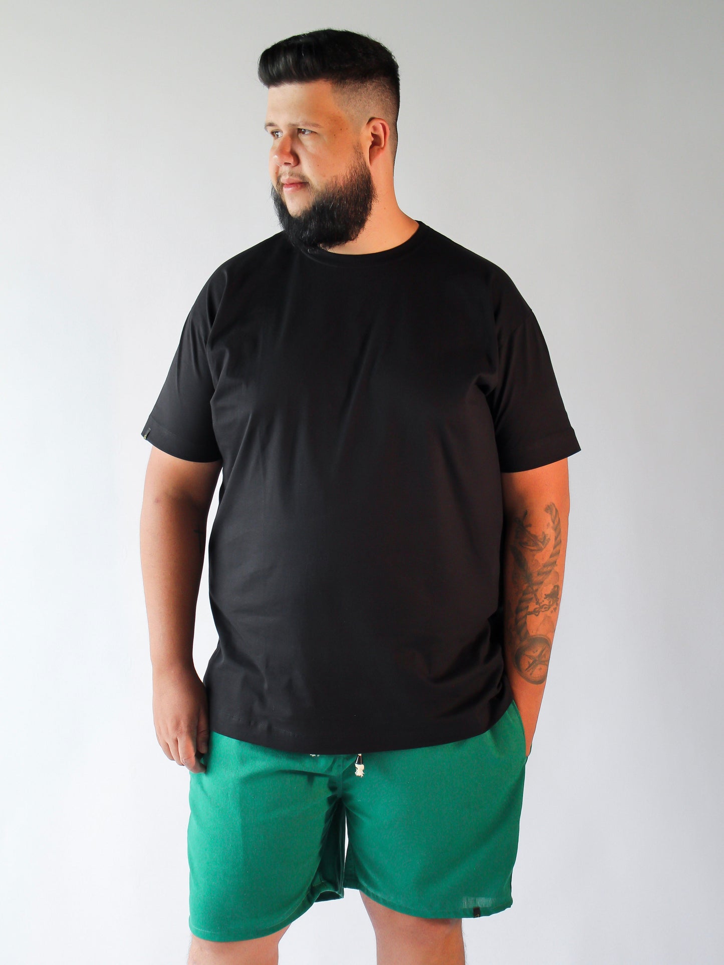 SHORT LINHO VERDE BANDEIRA - PLUS SIZE