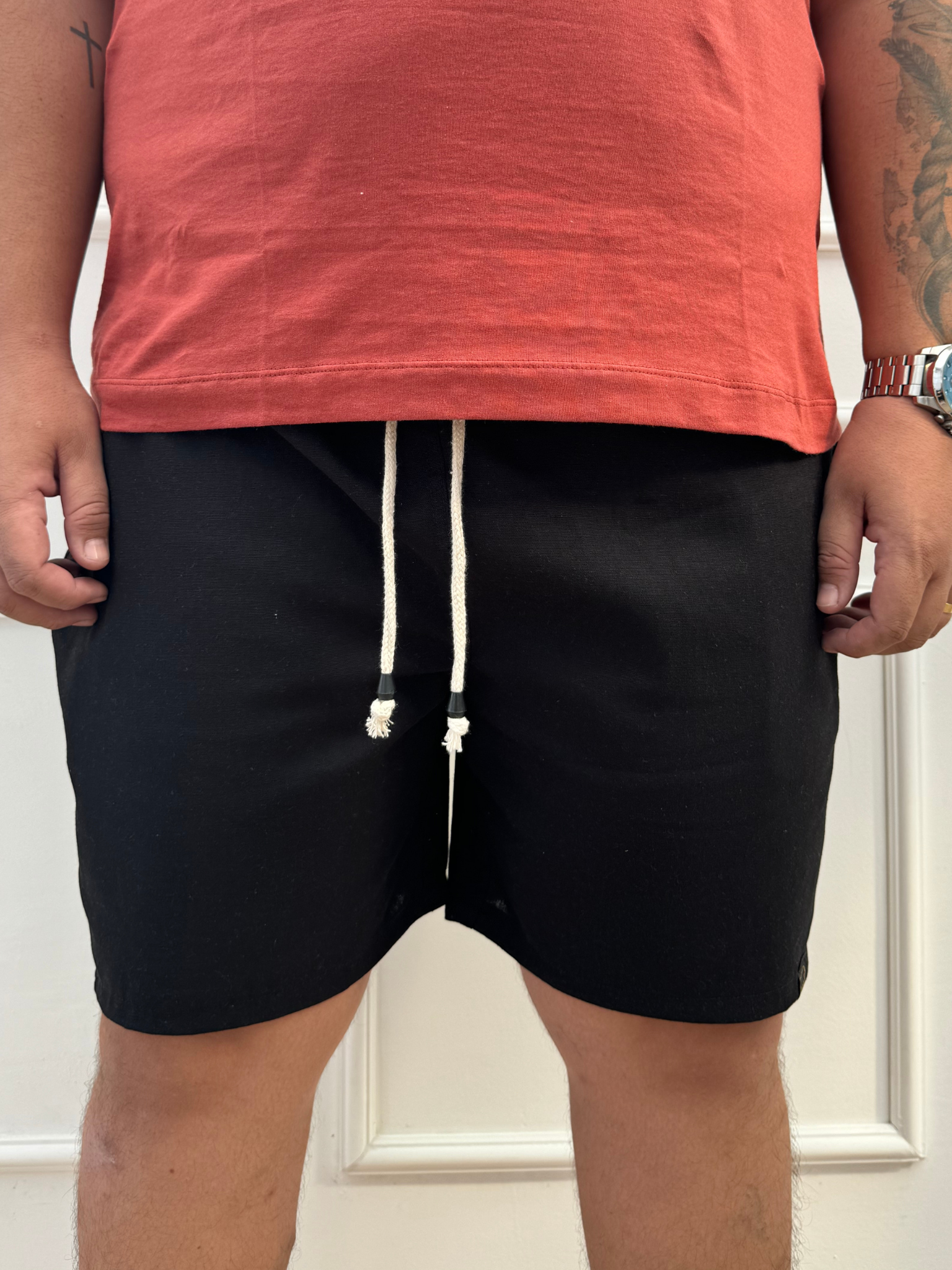 SHORT LINHO PRETO PLUS SIZE