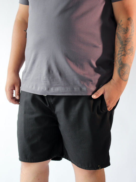 SHORT LINHO PRETO - PLUS SIZE