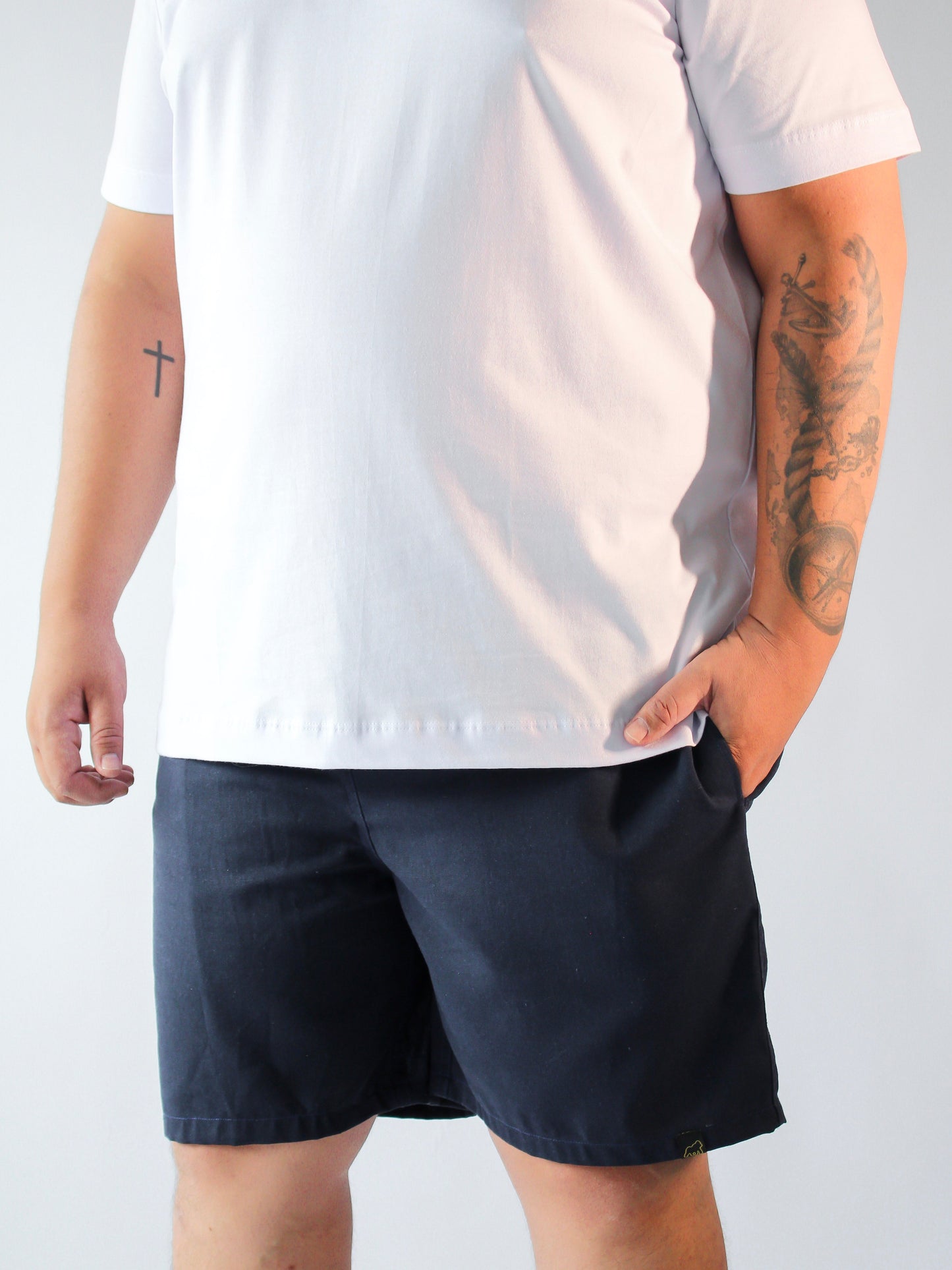 T-SHIRT BÁSICA BRANCA - PLUS SIZE