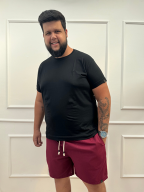 SHORT LINHO BORDÔ PLUS SIZE