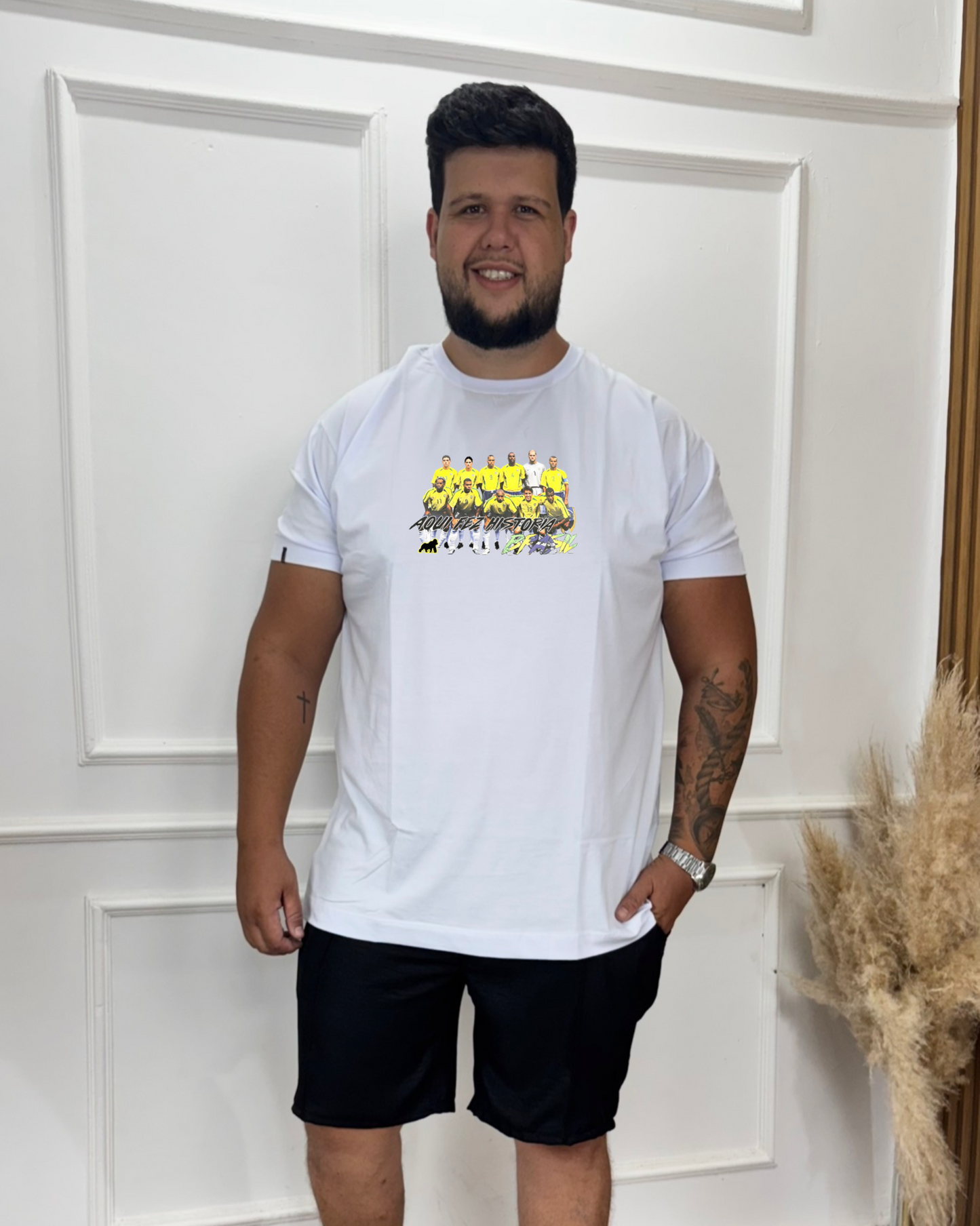 Camisa branca estampa retrô seleção