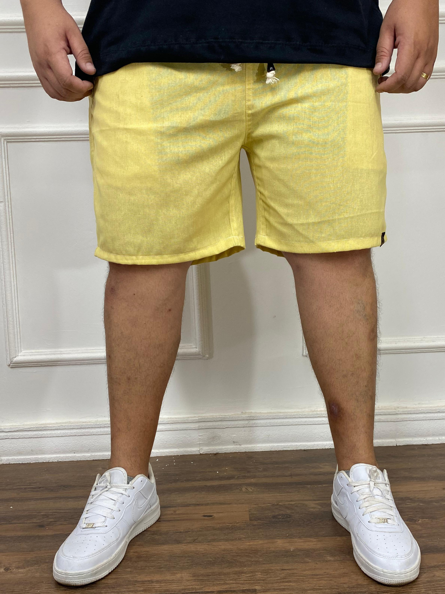 SHORT LINHO AMARELO PLUS SIZE