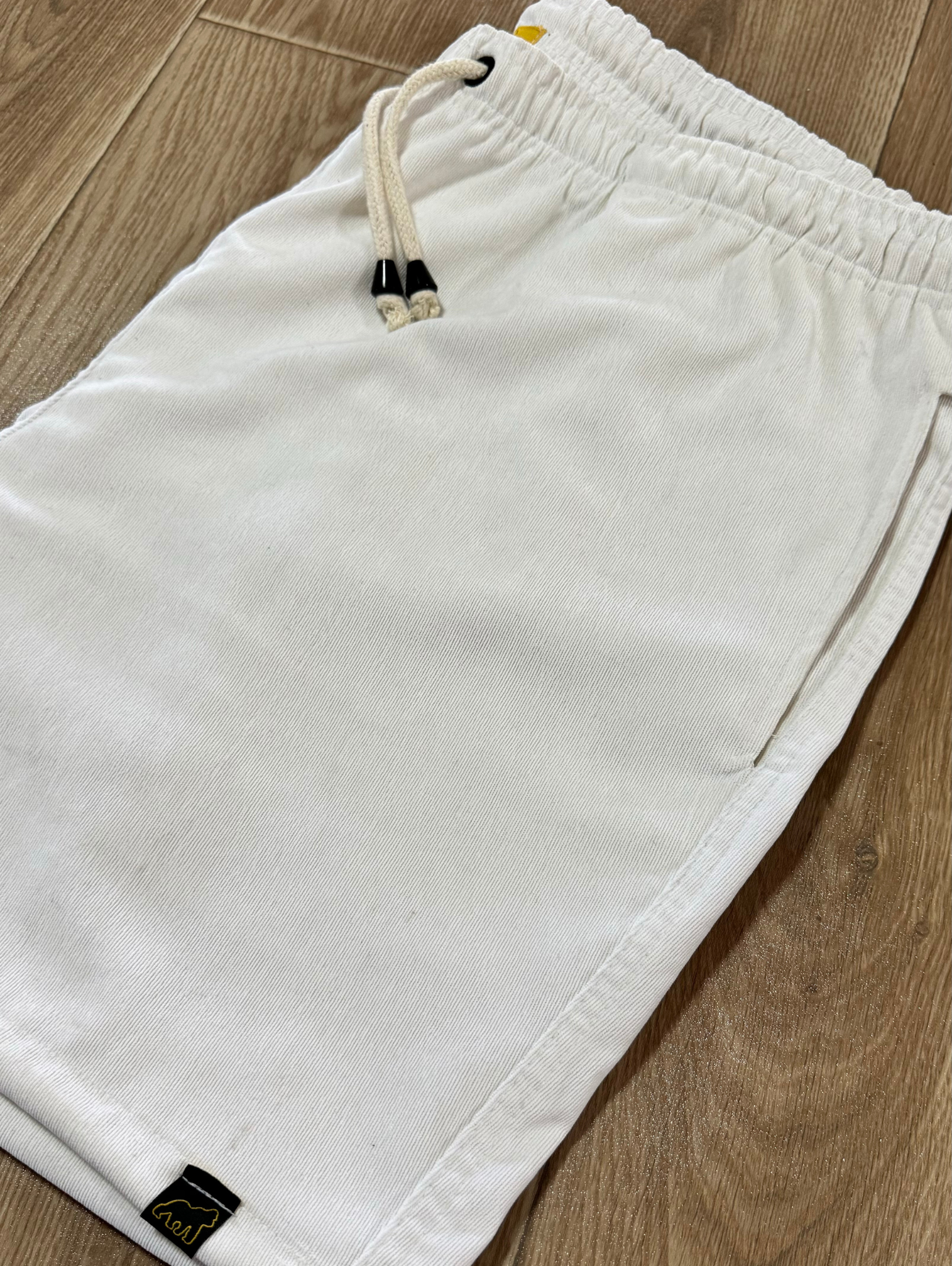 SHORT COTELÊ BRANCO PLUS SIZE