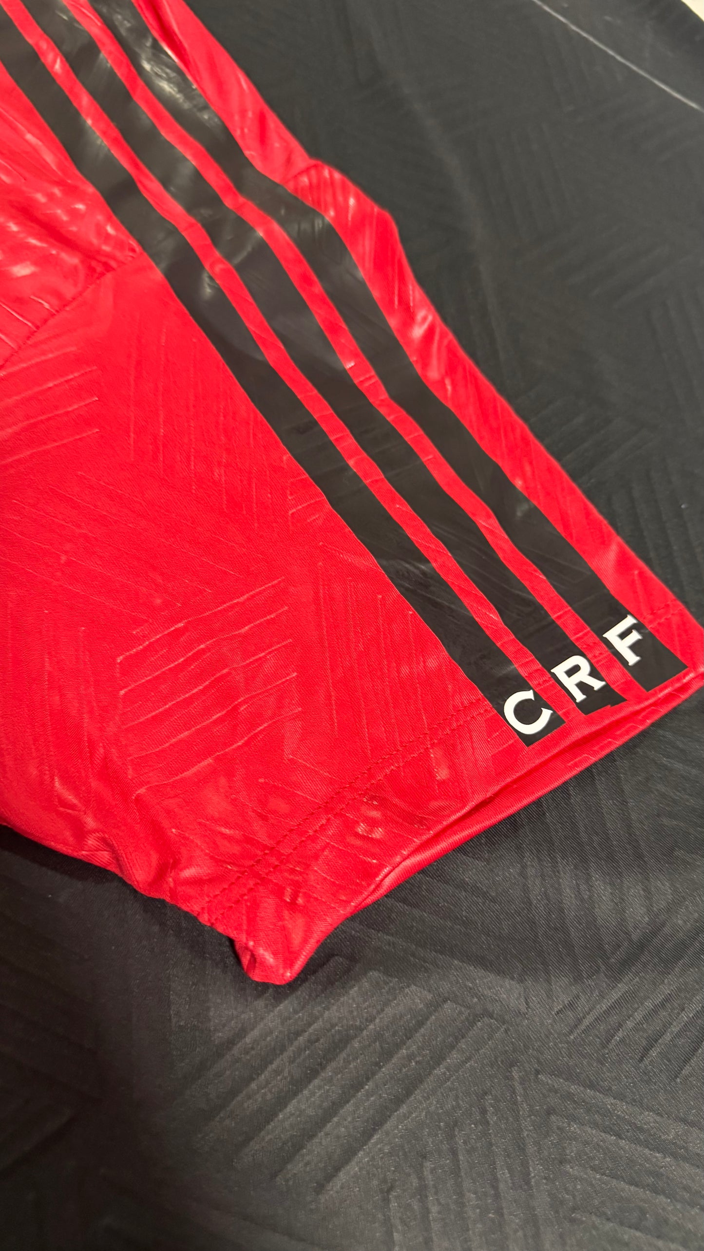 FLAMENGO 1895 DETALHE MANGÁS