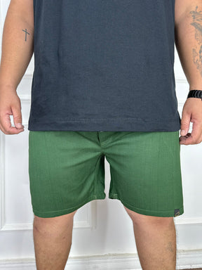 SHORT LINHO PREMIUM VERDE PLUS SIZE