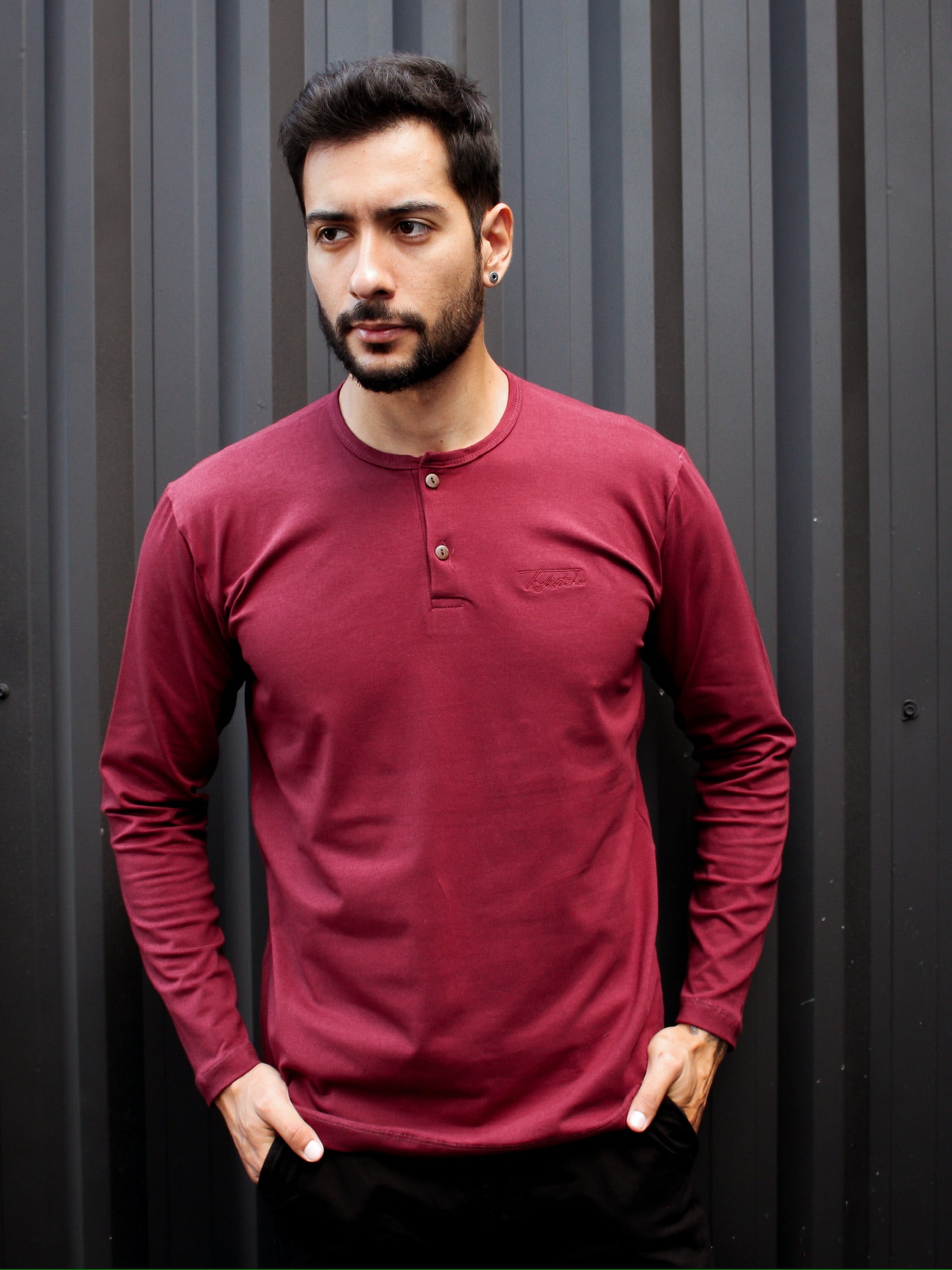 CAMISA HENLEY MANGA LONGA BORDÔ