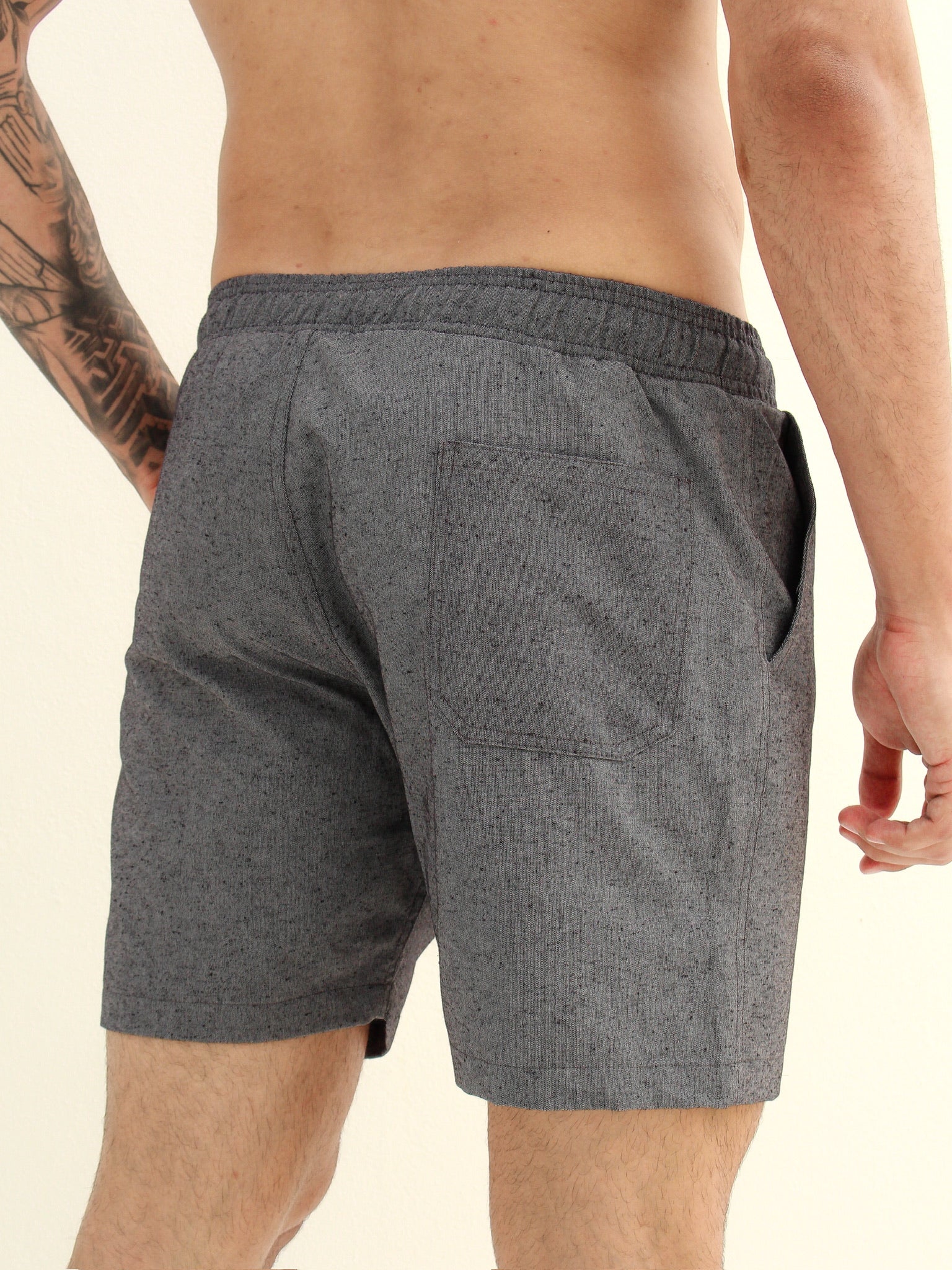 SHORT LINHO CARGO CINZA ESCURO