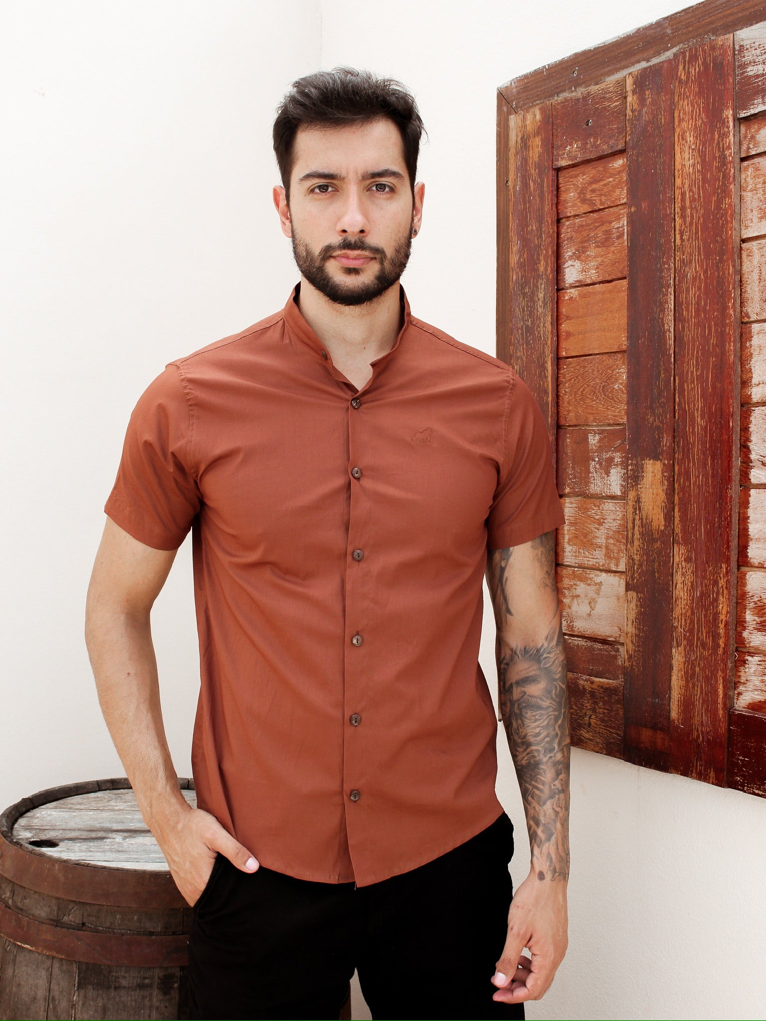 CAMISA SOCIAL GOLA PADRE MARROM