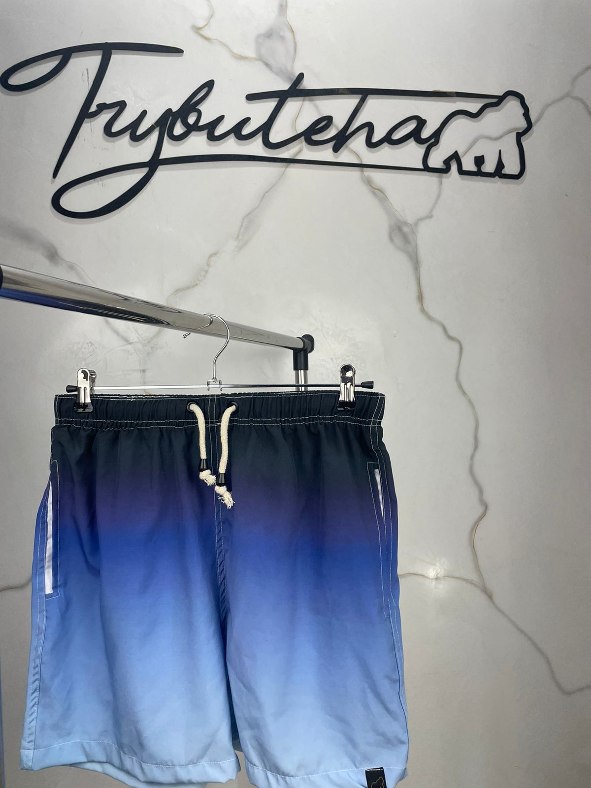 SHORT AZUL E PRETO DEGRADÊ PLUS SIZE