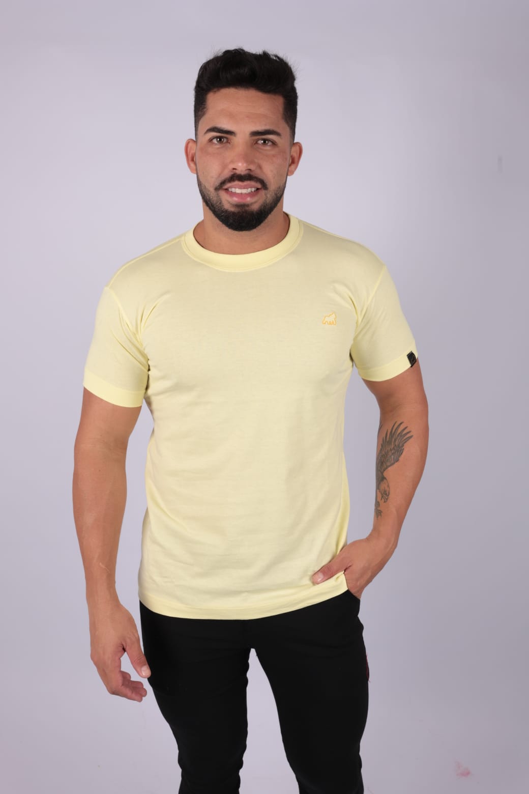 T-SHIRT AMARELO CLARO