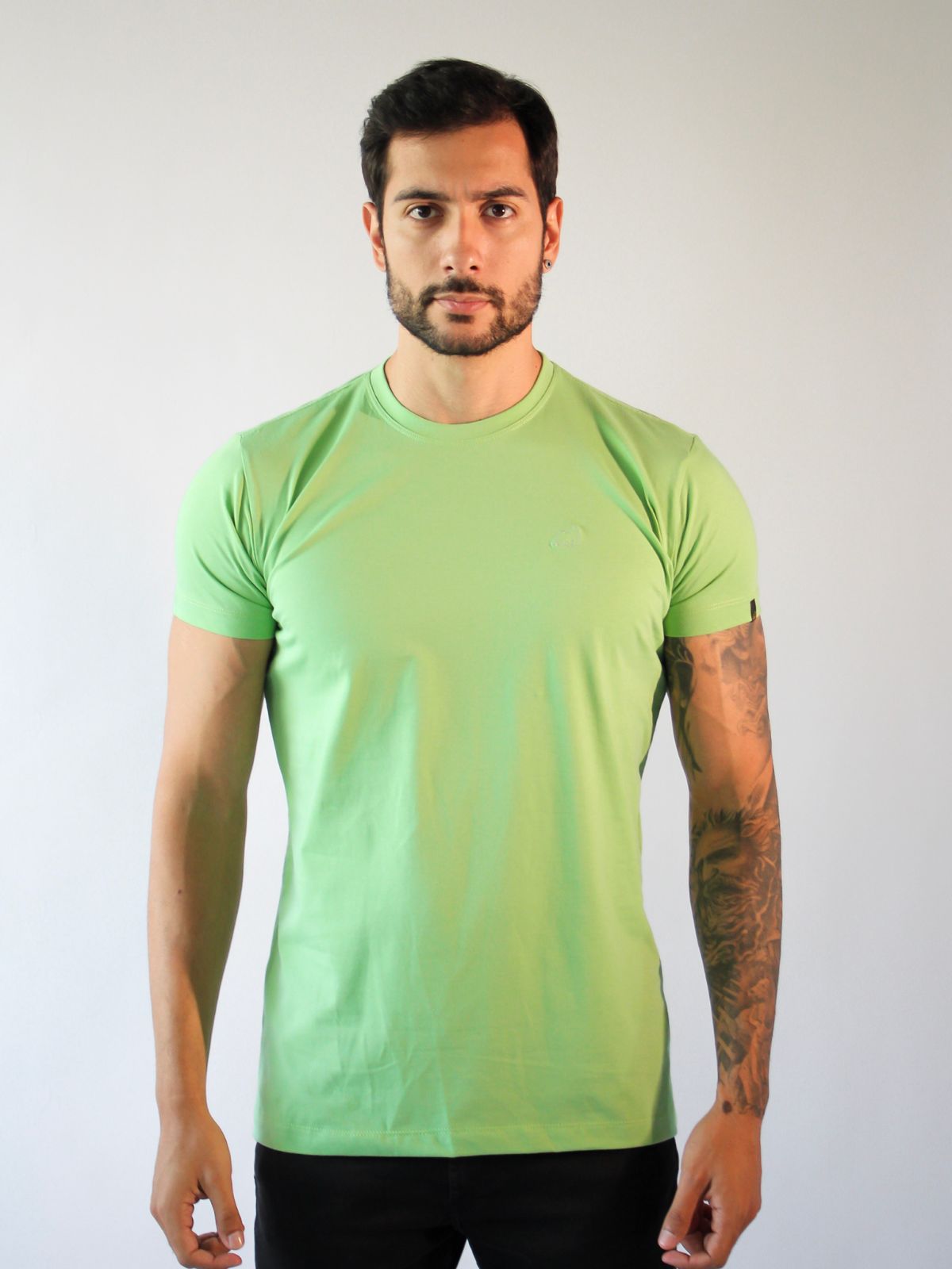 T-SHIRT BÁSICA VERDE LIMA