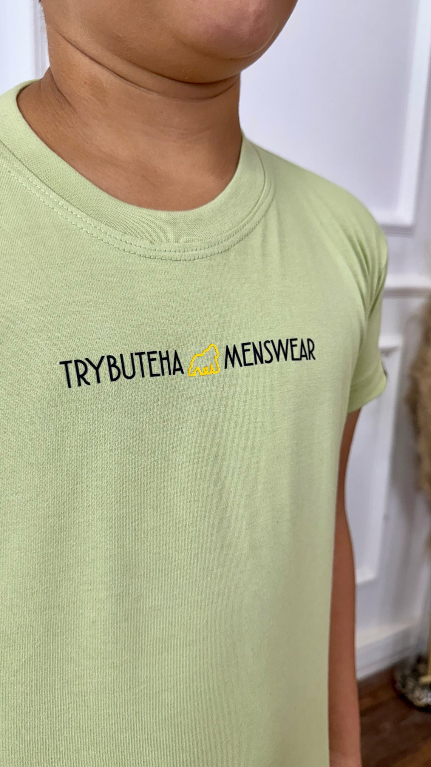 CAMISETA TRYBUTEHA MENSWEAR