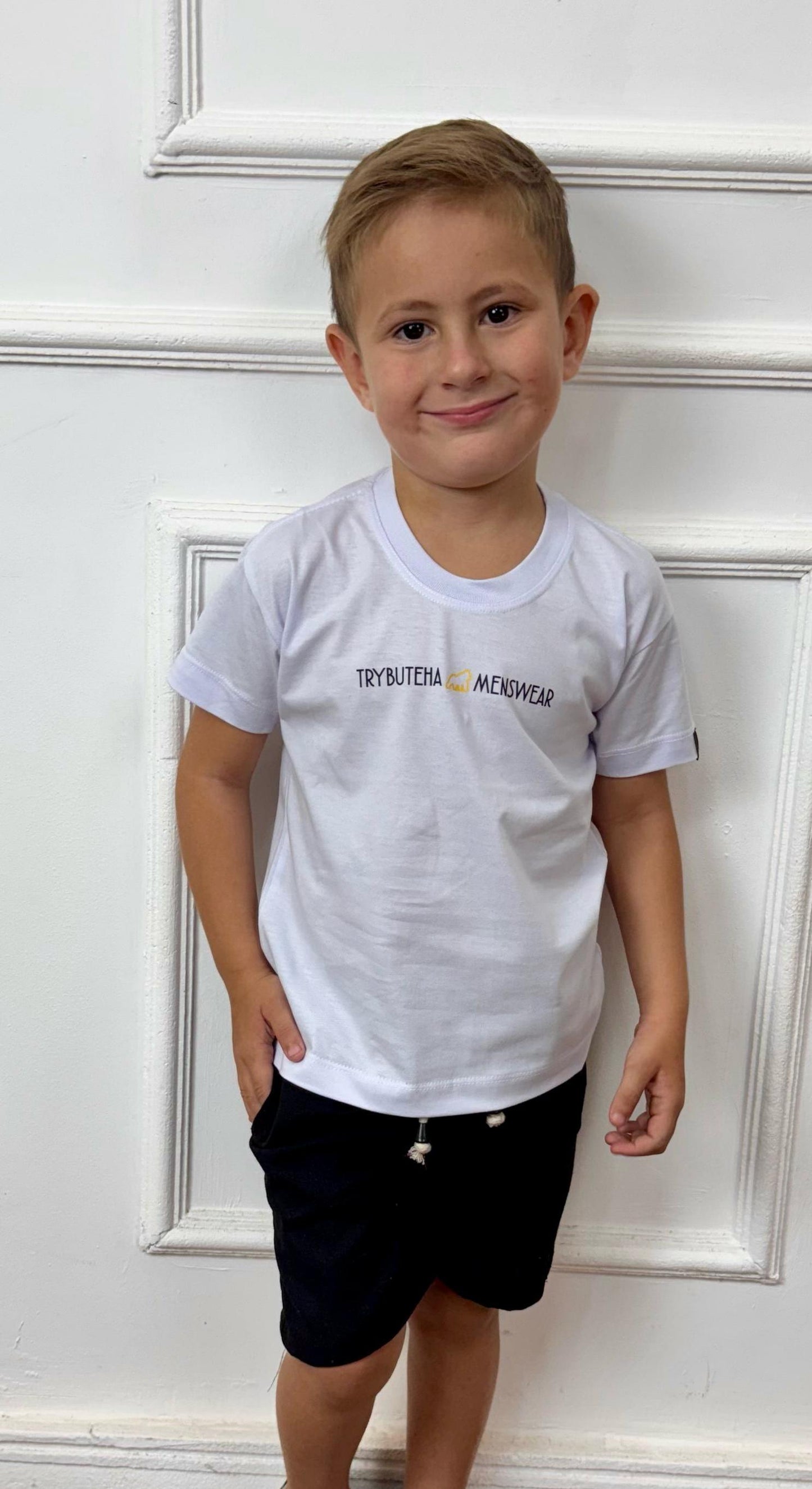 CAMISETA TRYBUTEHA MENSWEAR