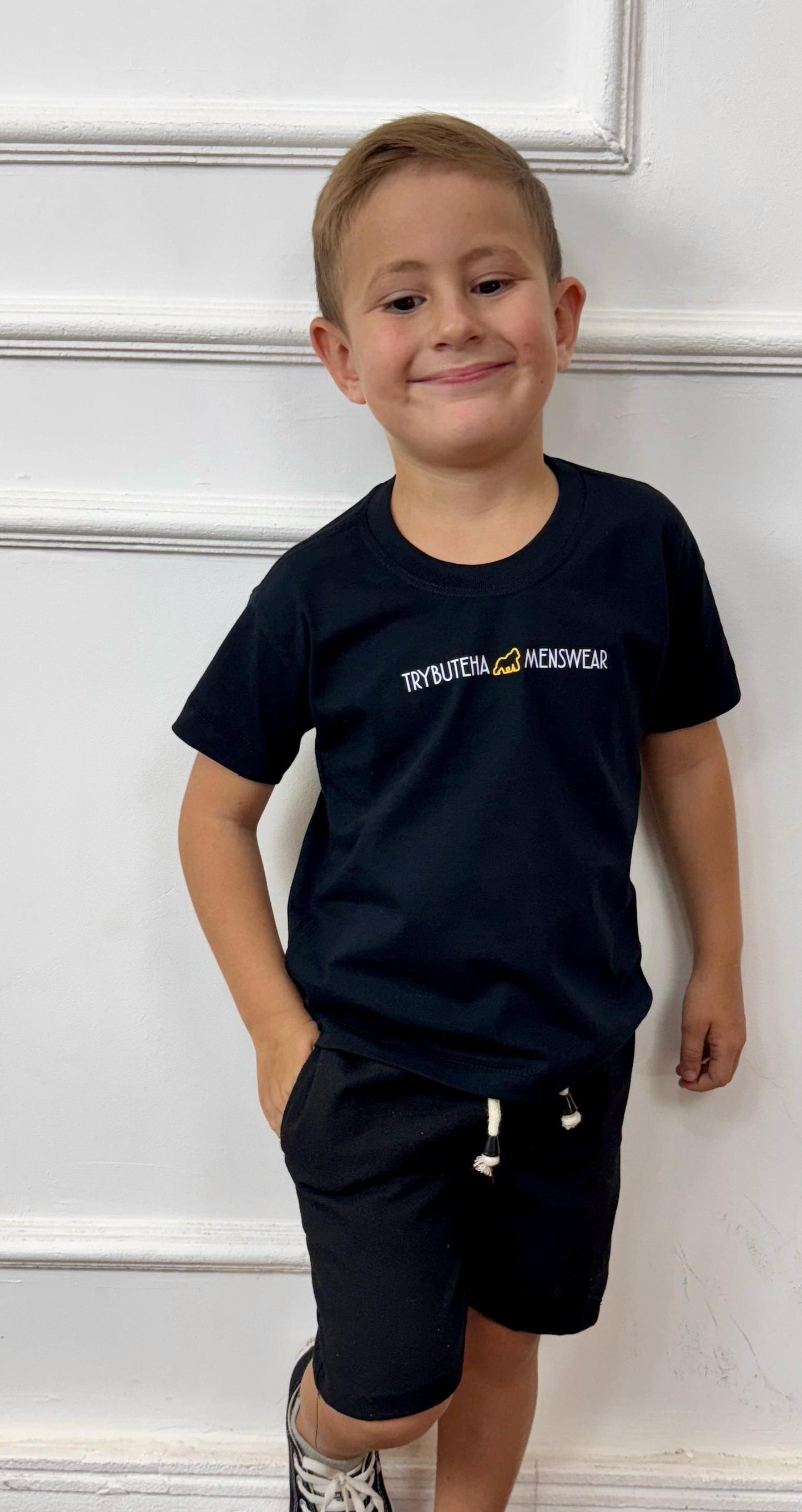 CAMISETA TRYBUTEHA MENSWEAR