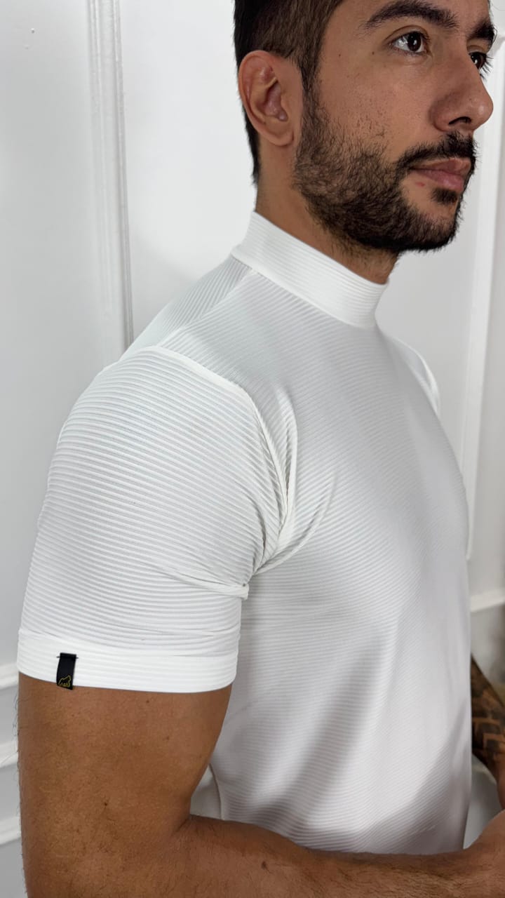 CAMISA MANGA CURTA GOLA ALTA BRANCA