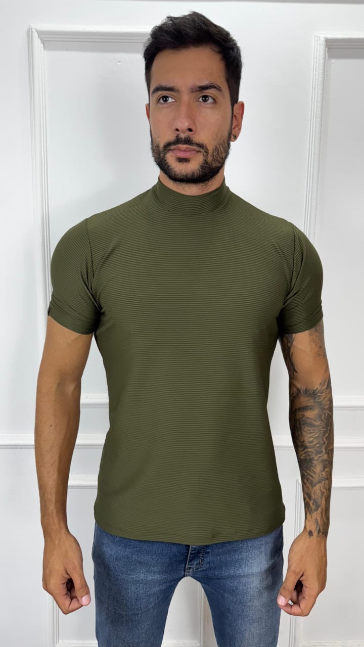 CAMISA MANGA CURTA GOLA ALTA VERDE