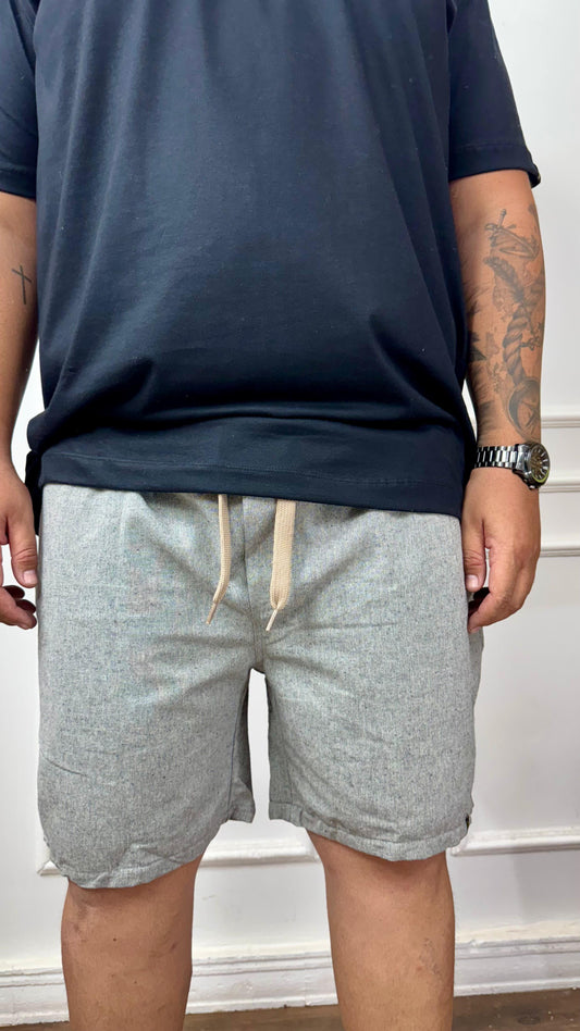 SHORT LINHO CINZA CLARO PLUS SIZE