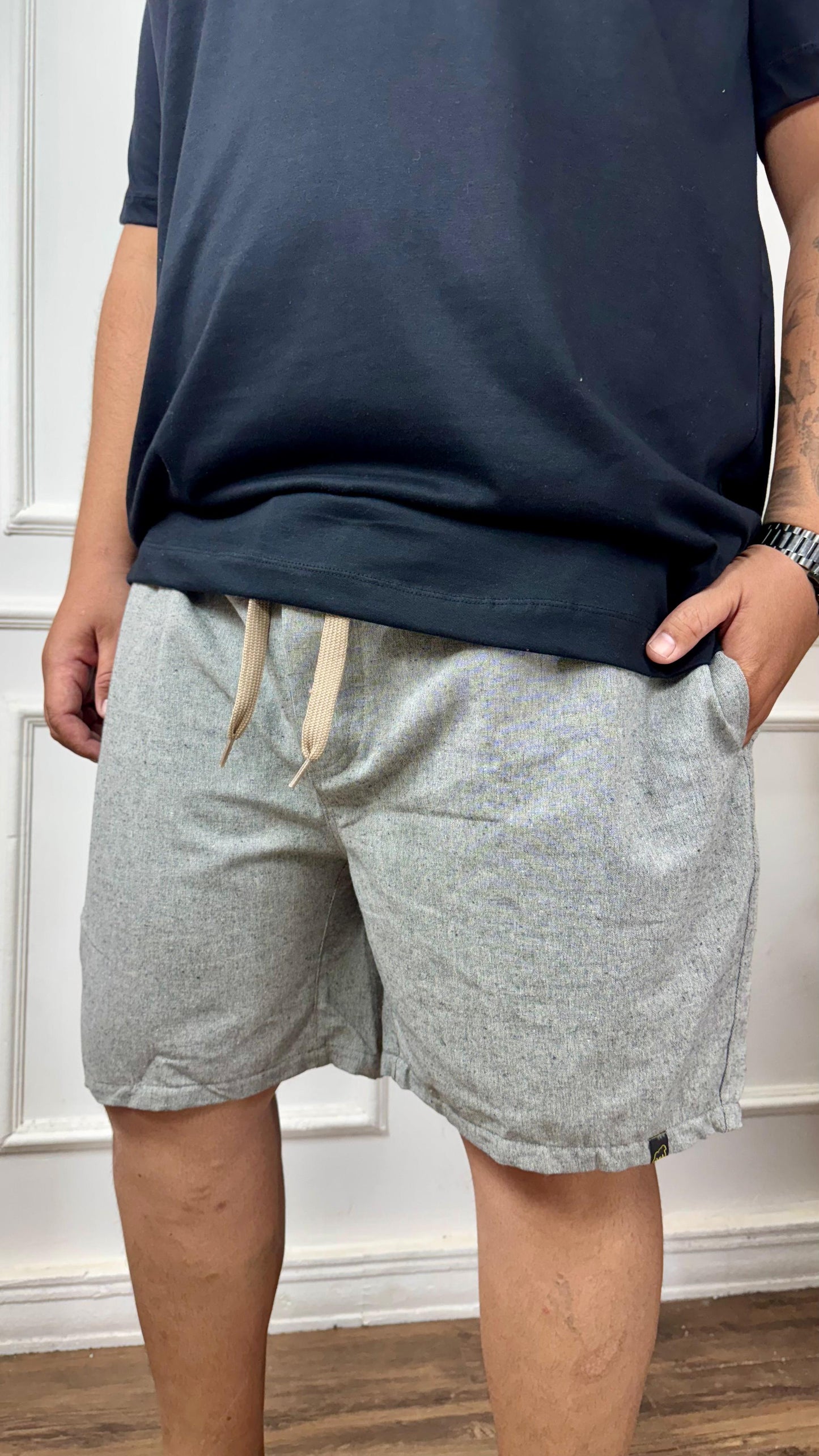 SHORT LINHO CINZA CLARO PLUS SIZE