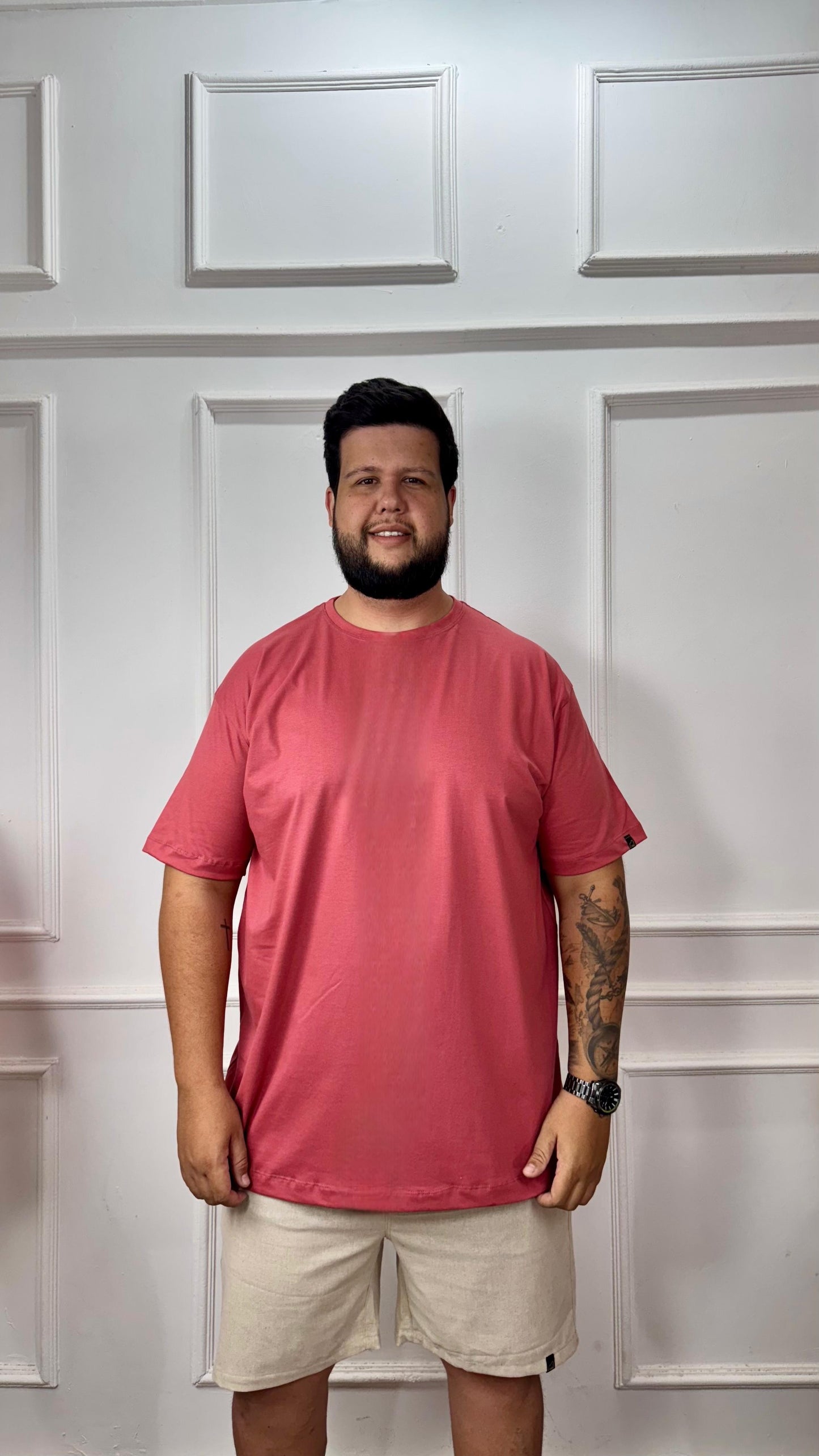 T-SHIRT BÁSICA SALMÃO  - PLUS SIZE