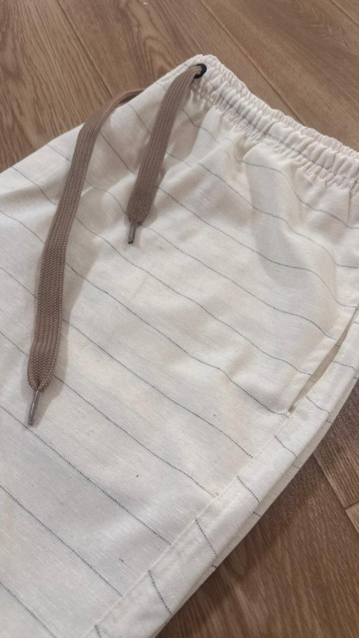 SHORT LINHO LISTRADO BRANCO PLUS SIZE