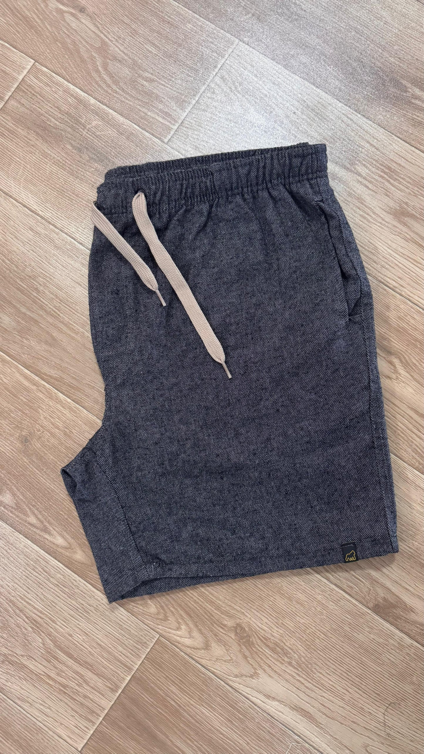 SHORT LINHO PRETO JEANS REAL PLUS SIZE