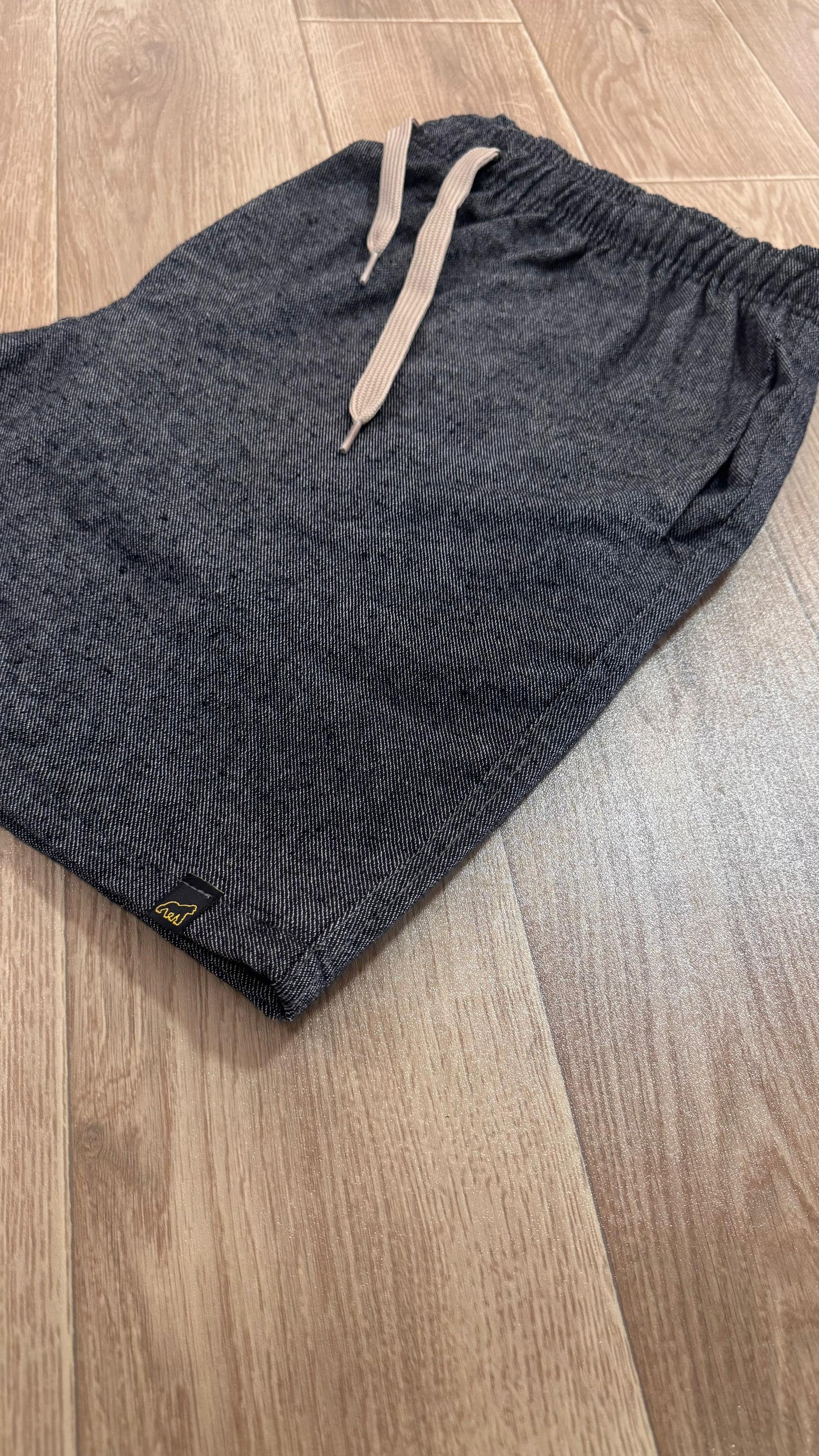 SHORT LINHO PRETO JEANS REAL PLUS SIZE