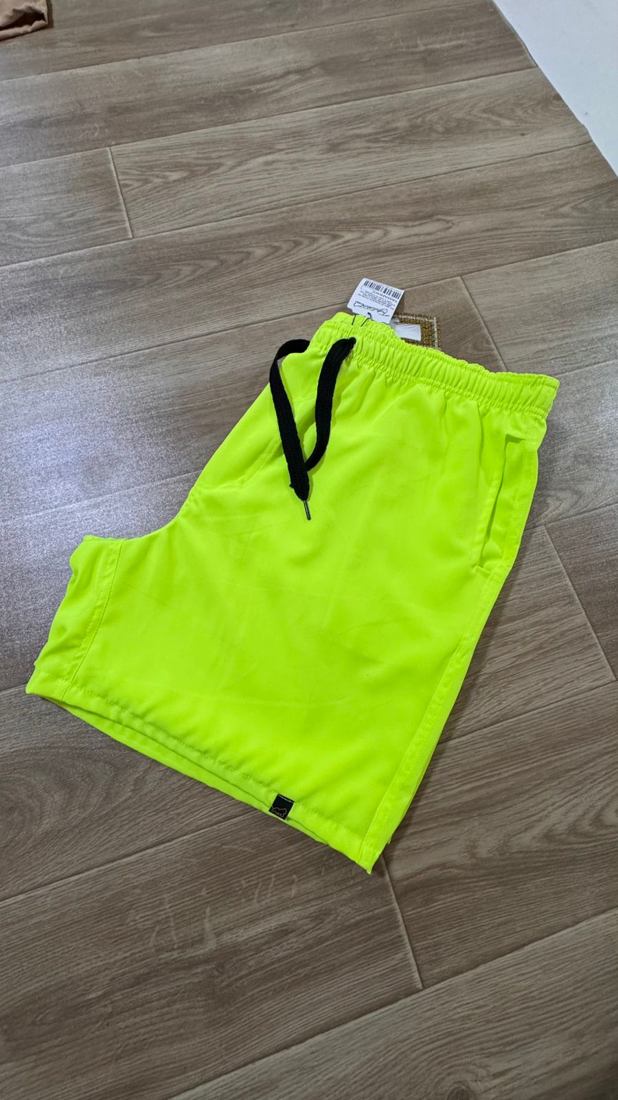 SHORT VERDE FLUORESCENTE TACTEL PLUS SIZE